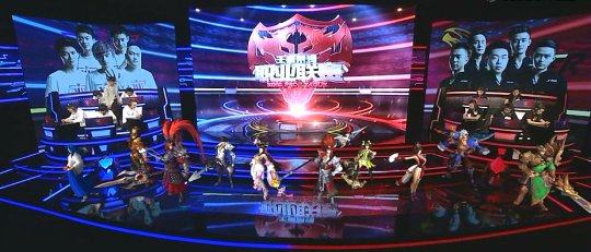 对手在LPL十周年舞台再次相遇，一起见证新十年首冠，无畏竞巅峰！